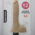 VIBRADOR CHUCK CON TESTICULOS CON CHUPA